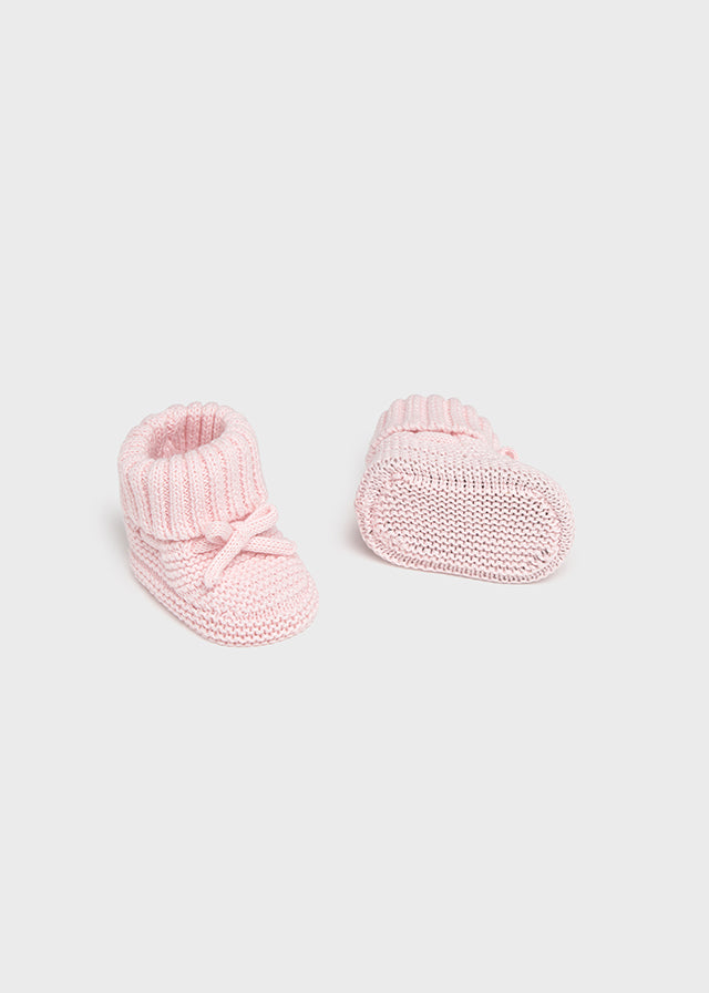Newborn Knit Booties