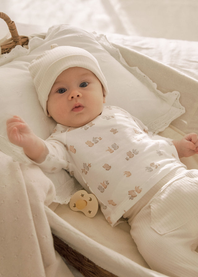 Newborn 3-Piece Gift Set w/Hat