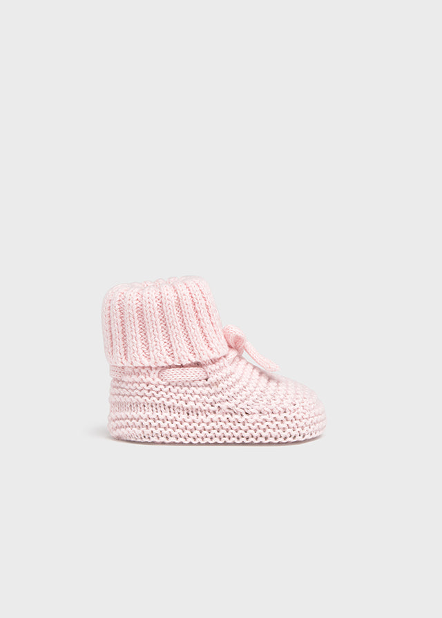 Newborn Knit Booties