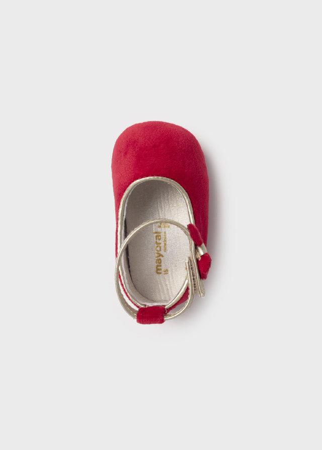 Girls red hot sale velvet shoes